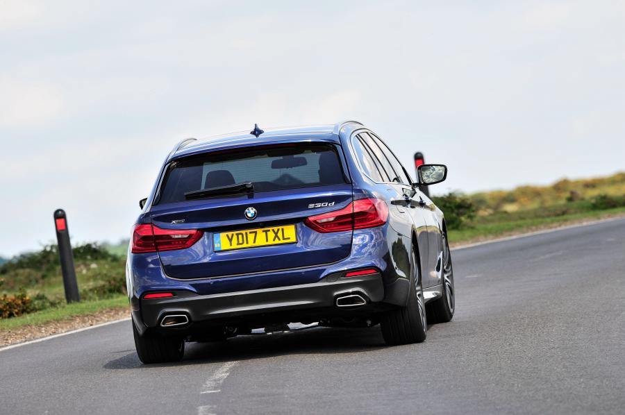  BMW 530d xDrive Touring M Sport (G31) 2017 года  (UK) (фото 12 из 40)